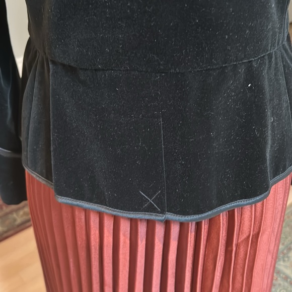 Ralph LaurenBlack Velvet Blazer, Size 4, Silver Buttons - Picture 7 of 10